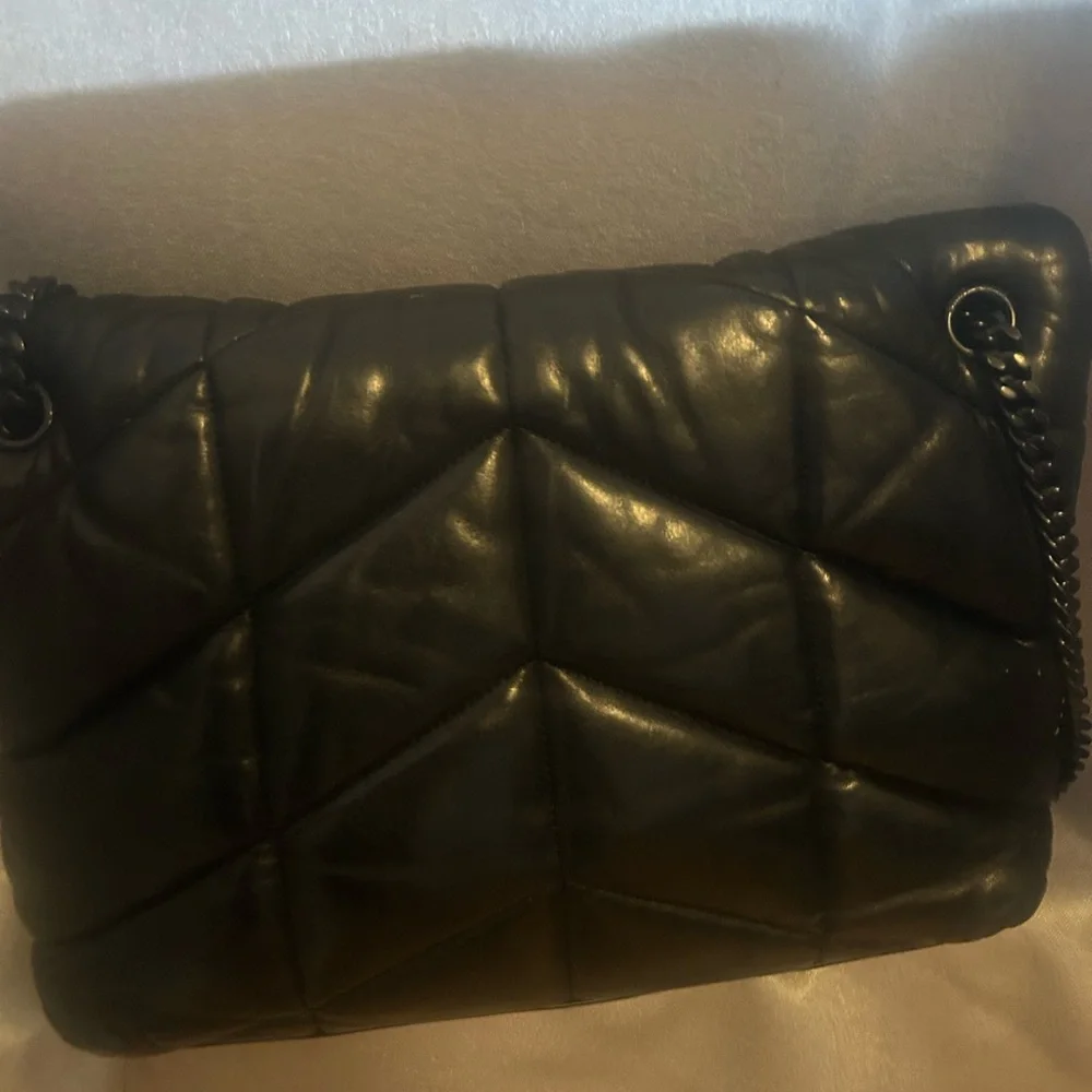 Yves Saint Laurent Black Quilted Shoulder Bag - Picture 3 of 8